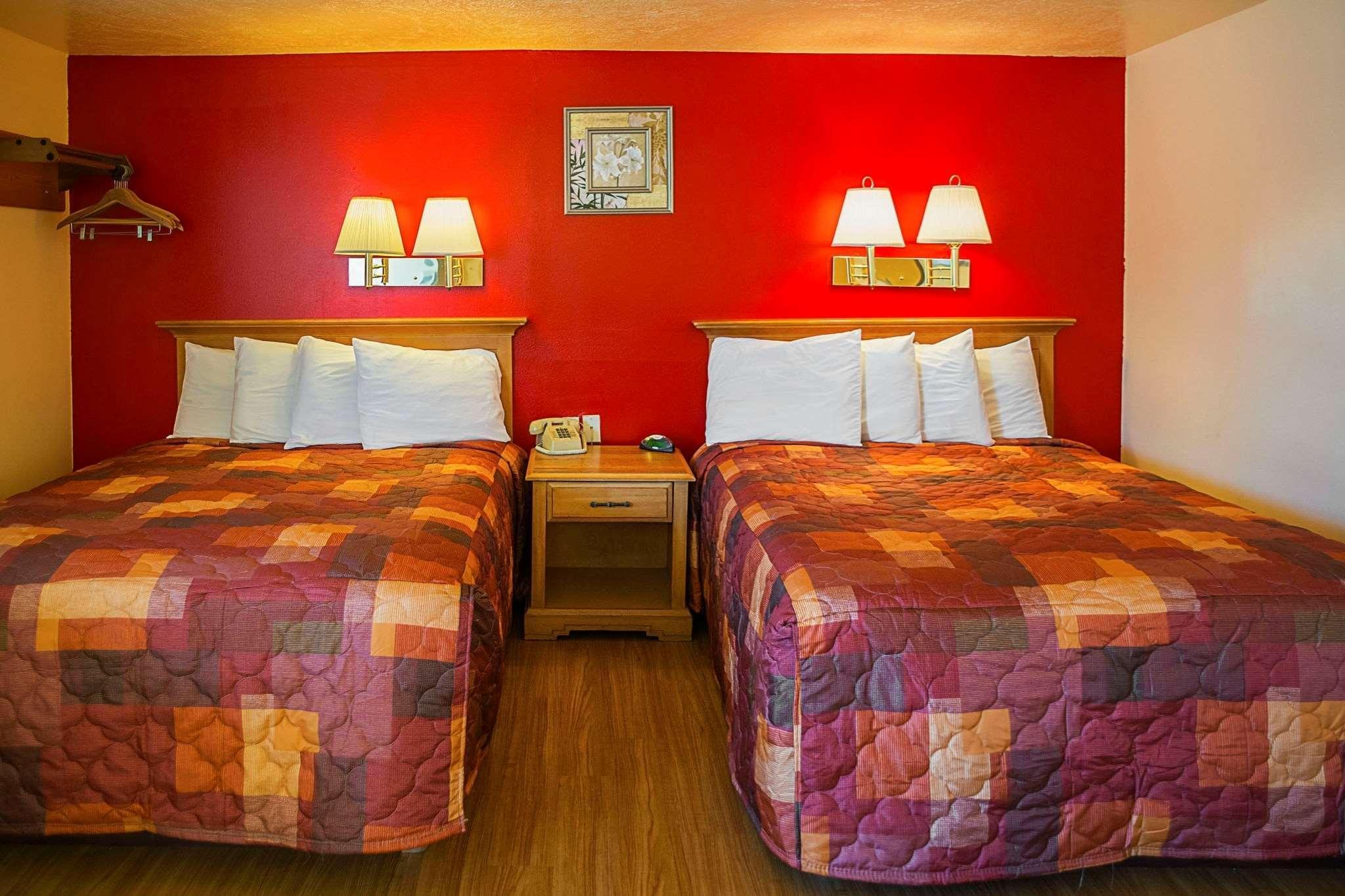 Rodeway Inn Buffalo Ngoại thất bức ảnh