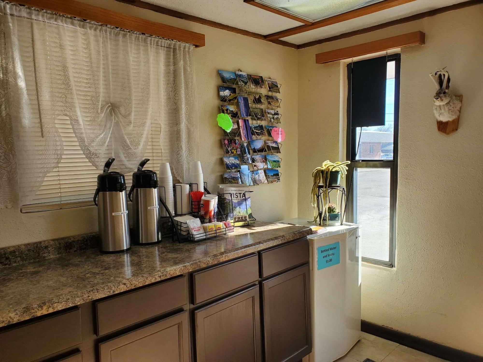 Rodeway Inn Buffalo Ngoại thất bức ảnh
