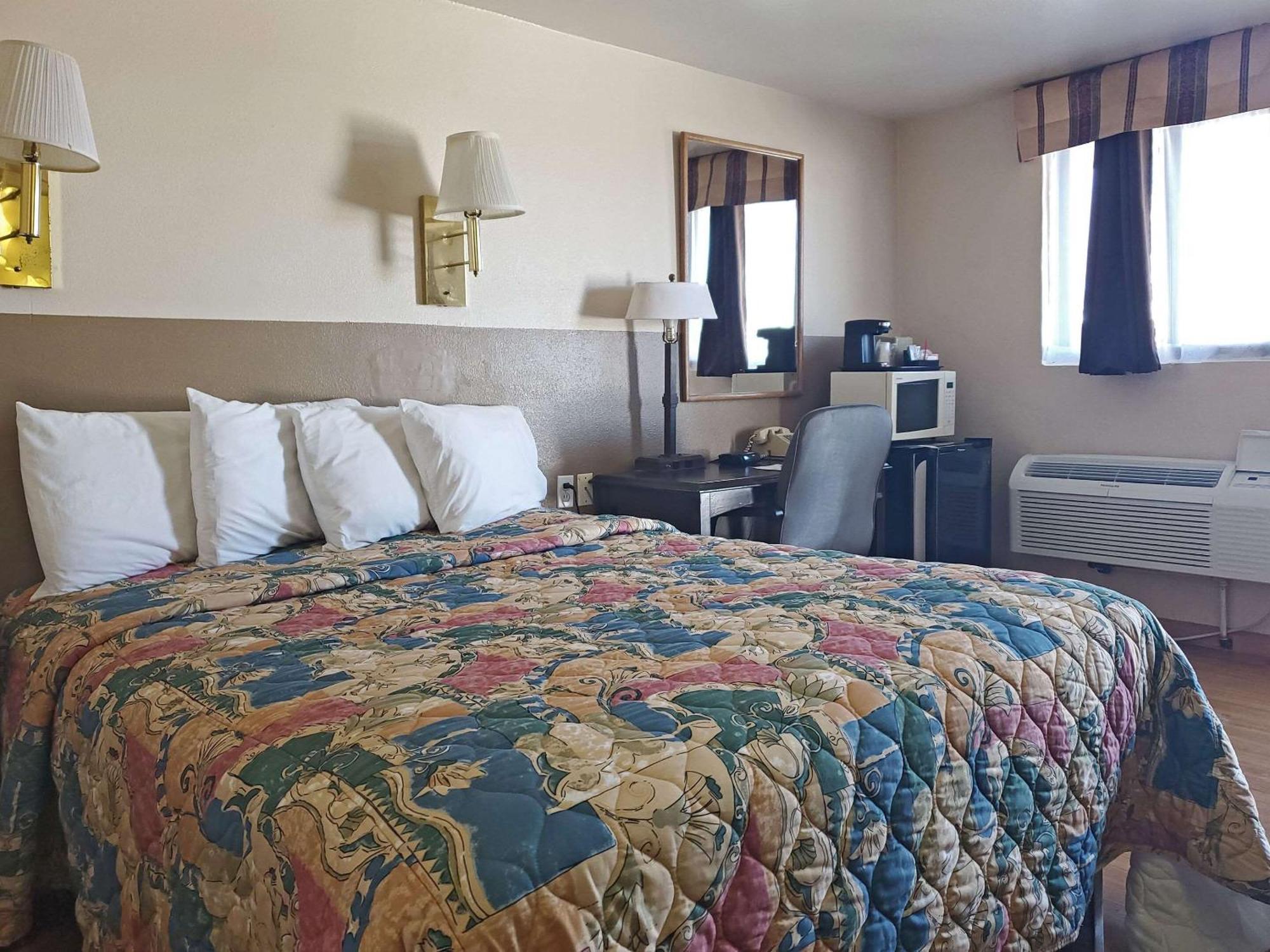 Rodeway Inn Buffalo Ngoại thất bức ảnh