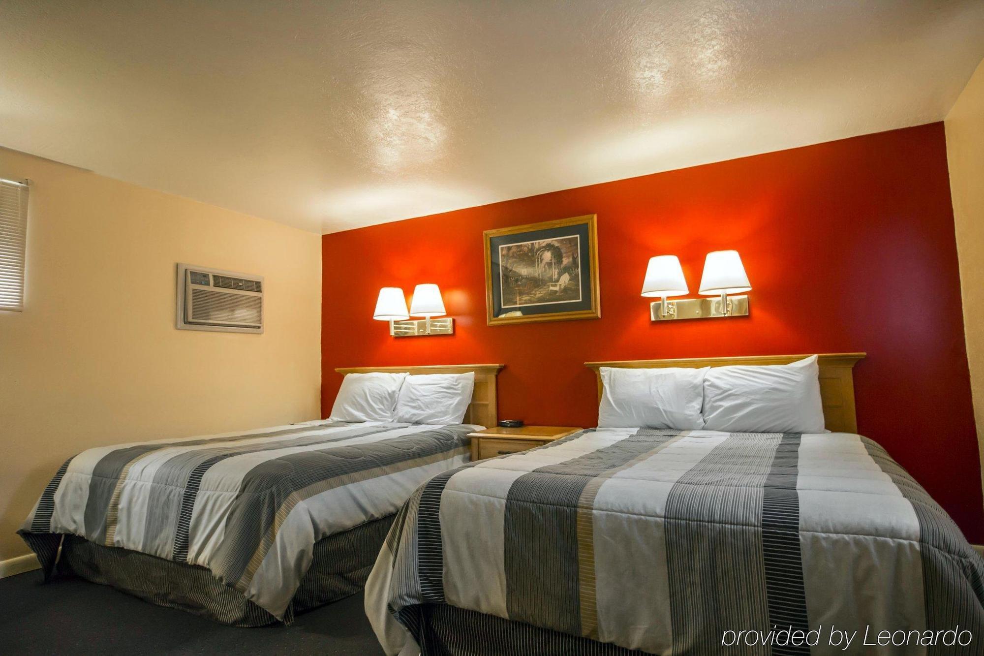 Rodeway Inn Buffalo Ngoại thất bức ảnh