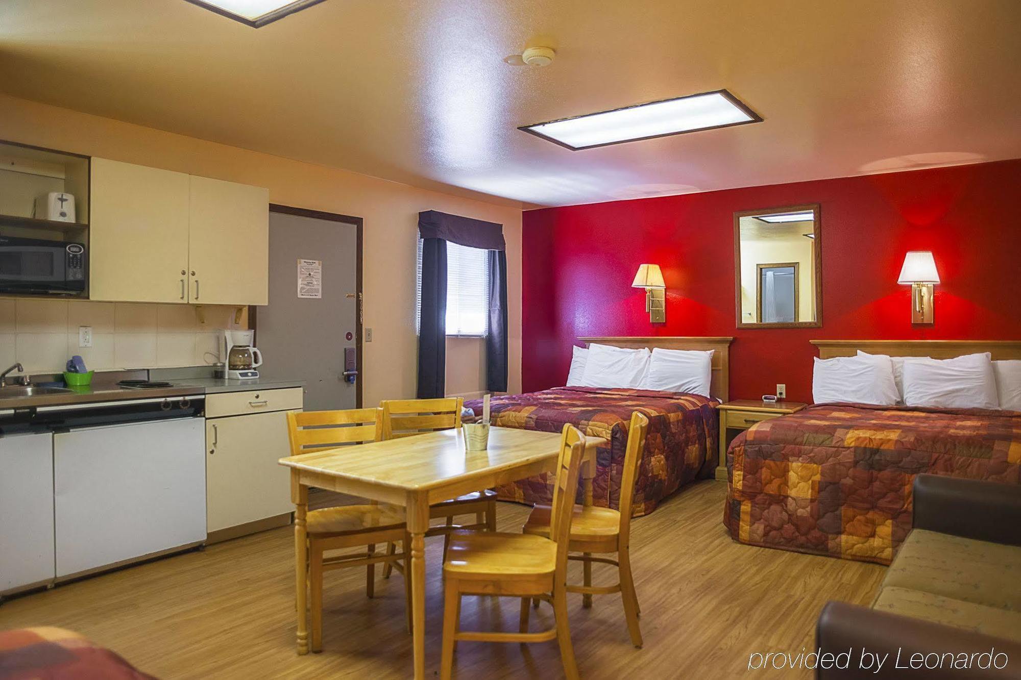 Rodeway Inn Buffalo Ngoại thất bức ảnh