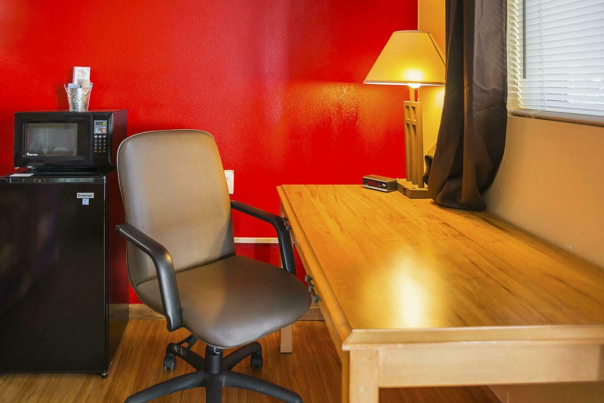 Rodeway Inn Buffalo Ngoại thất bức ảnh